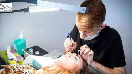 New York, Beautician, How Long Do Hybrid UV Lash Extensions Last?
