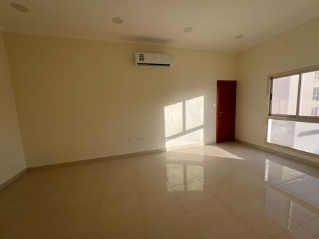 Al Seef, Offices, BHD 300,  90 Sq. Meter,  Bright Office For Rent In Seef | With AC