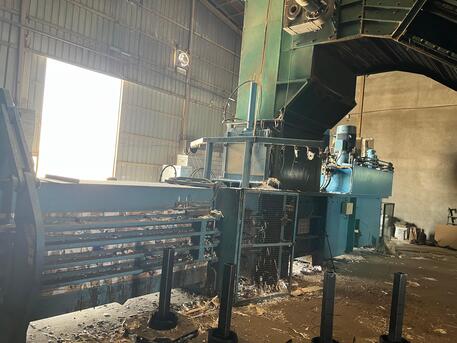 Riyadh, Machinery, SAR 650,  Bailing Machine With Conveyor