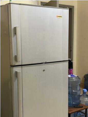 Riyadh, Appliances, SAR 400,  Big Double Door Fridge (refrigerator) For Sale 400sr