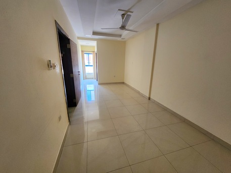 Adliya, Apartments, Flats, Houses & Villas, BHD 160/year,  1 BR,  Amazing Semi Furnished 1 Bedroom Flat Available In Adliya