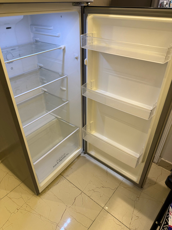 Jeddah, Electronics, SAR 550,  ثلاجة نظيفة مع مشكلة في التبريد