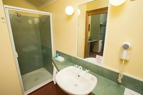 Sydney, Apartments, Flats, Houses & Villas, Book Direct Motel Toowoomba | Downs Motel Toowoomba
