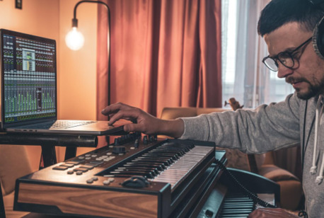 New York, Business, Professional Music Composer Creating Original Scores For Every Project