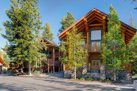 New York, Restaurants, Find Your Dream Stay In Banff For An Unforgettable Mountain Getaway