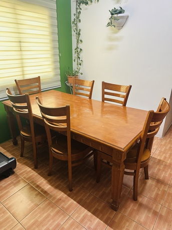 West Riffa, Furniture, BHD 45,  Dining Table With 6 Chairs