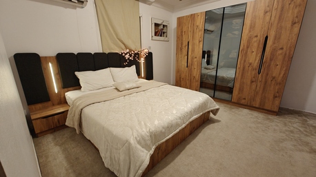 Jeddah, Furniture, SAR 2500,  Full Bedroom With Mattress (4mo Of Usage) - غرفة نوم مع مرتبة استخدام 4 شهور