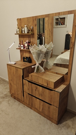 Jeddah, Furniture, SAR 2500,  Full Bedroom With Mattress (4mo Of Usage) - غرفة نوم مع مرتبة استخدام 4 شهور