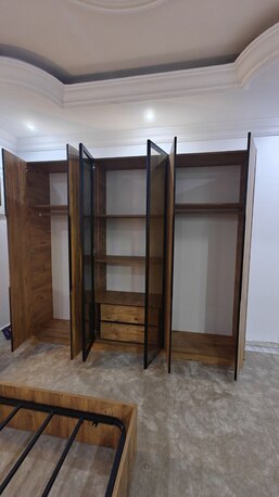 Jeddah, Furniture, SAR 2500,  Full Bedroom With Mattress (4mo Of Usage) - غرفة نوم مع مرتبة استخدام 4 شهور