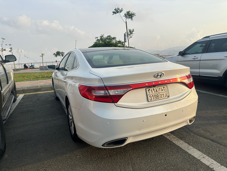 Jizan, Vehicles, Cars & Trucks , SAR 28000,  Hyundai Azera,  2015,  Automatic,  283000 KM,   For Sale