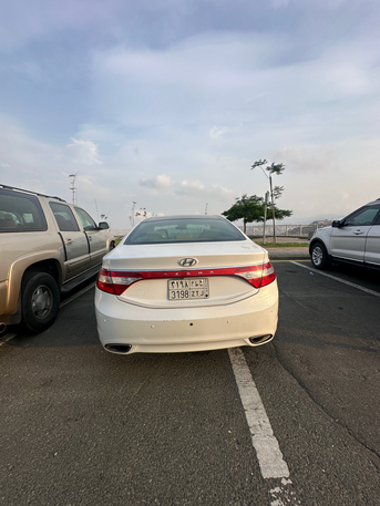 Jizan, Vehicles, Cars & Trucks , SAR 28000,  Hyundai Azera,  2015,  Automatic,  283000 KM,   For Sale