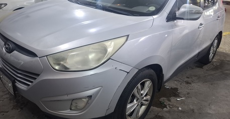 Riyadh, Vehicles, Cars & Trucks , SAR 33000,  Hyundai Tucson,  2014,  Automatic,  225000 KM,  Hyundai Tuscon 5 Seater 4x4 FWD Model