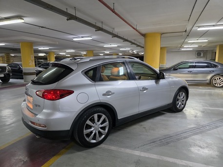 Khobar, Vehicles, Cars & Trucks , SAR 36000,  Infiniti QX50,  2015,  Automatic,  75000 KM,  Top End SUV Like New. V6 Engine. Rarely Used