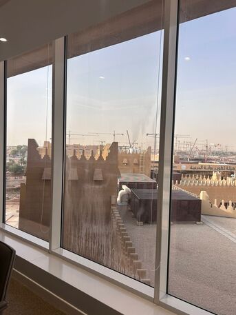 Riyadh, Construction, للحدادة و المونيم،الذجاج