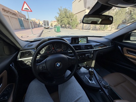 Riyadh, Vehicles, Cars & Trucks , SAR 40000,  BMW 320d,  2016,  Automatic,  201 KM,   Diesel For Sale