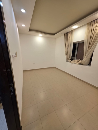 Hidd, Apartments, Flats, Houses & Villas, BHD 190,  3 BR,  Flat With AC For Rent In Hidd