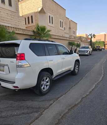 Al Malaz, Vehicles, Cars & Trucks , SAR 60000,  Toyota Prado,  2010,  Automatic,  324000 KM,