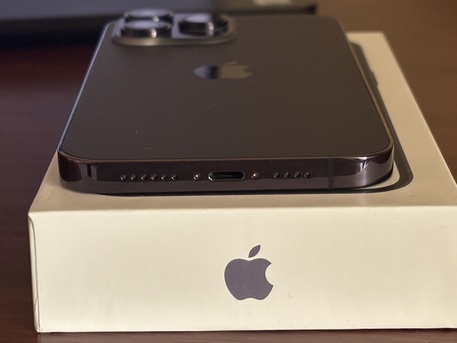 Dammam, Mobile Phones, SAR 2500,  Iphone 14 Pro Max 256gb Deep Purple Rarely Used In Excellent Condition For Sale