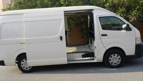 Manama, Vehicles, Cars & Trucks , BHD 2600,  Toyota Hi-Ace Bus Cargo Van High Roof Very Good Condation,  2009,  Manual,  290000 KM,
