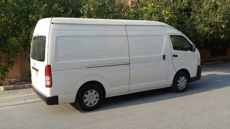 Manama, Vehicles, Cars & Trucks , BHD 2600,  Toyota Hi-Ace Bus Cargo Van High Roof Very Good Condation,  2009,  Manual,  290000 KM,