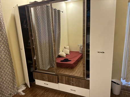 Tubli, Furniture, BHD 160,  Urgent Sale &ndash; Complete Bedroom Set (1 Year Old) * Bedroom Set For Sale