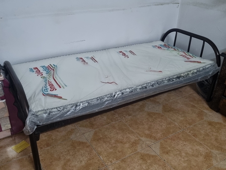Riyadh, Furniture, SAR 100,  Single Iron Bed With New Medicated Matress
