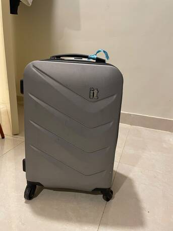 Al Sulaymaniyyah, Clothing & Accessories, SAR 250,  SUITCASE