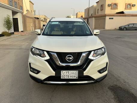 Riyadh, Vehicles, Cars & Trucks , SAR 65000,  Nissan X-Trail 4WD,  2022,  Automatic,  37000 KM,   Nissan X-Trail (2.5) 4WD With Mid Option (1st Owner)