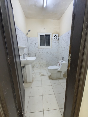 Al Malaz, Apartments, Flats, Houses & Villas, SAR 42000/year,  3 BR,  3BHK Family Apartment Available In Al Malaz Jarir