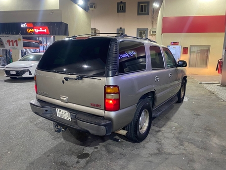Jeddah, Vehicles, Cars & Trucks , SAR 14000,  Gmc Yukon,  2002,  Automatic,  300000 KM,   Short Body Full Option Price Negotiable