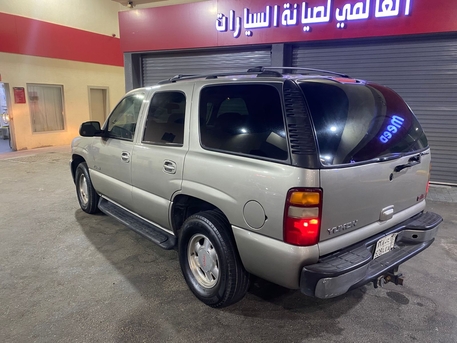 Jeddah, Vehicles, Cars & Trucks , SAR 14000,  Gmc Yukon,  2002,  Automatic,  300000 KM,   Short Body Full Option Price Negotiable