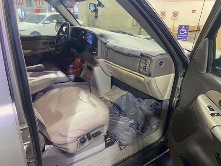 Jeddah, Vehicles, Cars & Trucks , SAR 14000,  Gmc Yukon,  2002,  Automatic,  300000 KM,   Short Body Full Option Price Negotiable