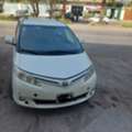 SAR 23,  Toyota Previa,  2011,  Automatic,  274000 KM,   For Sale