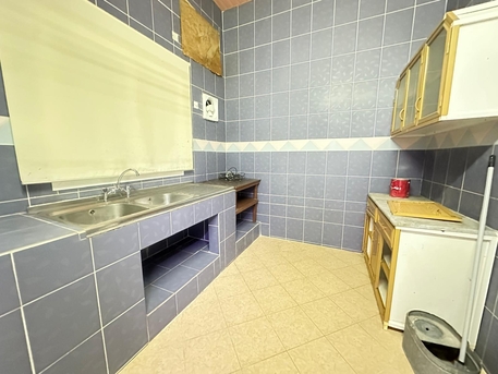 Manama, Apartments, Flats, Houses & Villas, BHD 180/year,  1 BR,  Gufool:- Groundfloor 2BR Flat On Rent With Ewa..