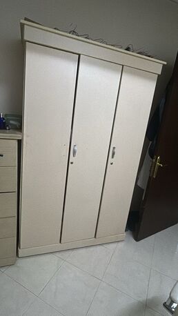 Al Malaz, Free Items, Closet With 3 Cabinets