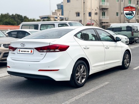 Manama, Vehicles, Cars & Trucks , BHD 100,  HYUNDAI ELANTRA,  2017,  Automatic,  168000 KM,   2.0L,MODEL  FOR SALE