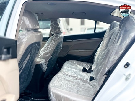 Manama, Vehicles, Cars & Trucks , BHD 100,  HYUNDAI ELANTRA,  2017,  Automatic,  168000 KM,   2.0L,MODEL  FOR SALE