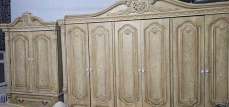Hara, Furniture, SAR 10,  Household Items For Sale Urgently - AC ,King Size Bed & Big Almirah & Dressing Table