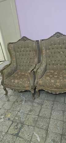 Hara, Furniture, SAR 10,  Household Items For Sale Urgently - AC ,King Size Bed & Big Almirah & Dressing Table