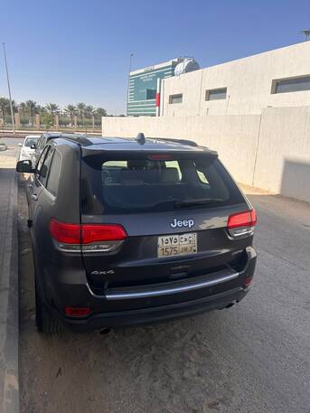 Al Malaz, Vehicles, Cars & Trucks , SAR 38000,  Jeep Grand Cherokee AWD 5.7L V-8,  2015,  Automatic,  560 KM,  Family Used Good Condition  For Sale