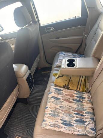 Al Malaz, Vehicles, Cars & Trucks , SAR 38000,  Jeep Grand Cherokee AWD 5.7L V-8,  2015,  Automatic,  560 KM,  Family Used Good Condition  For Sale