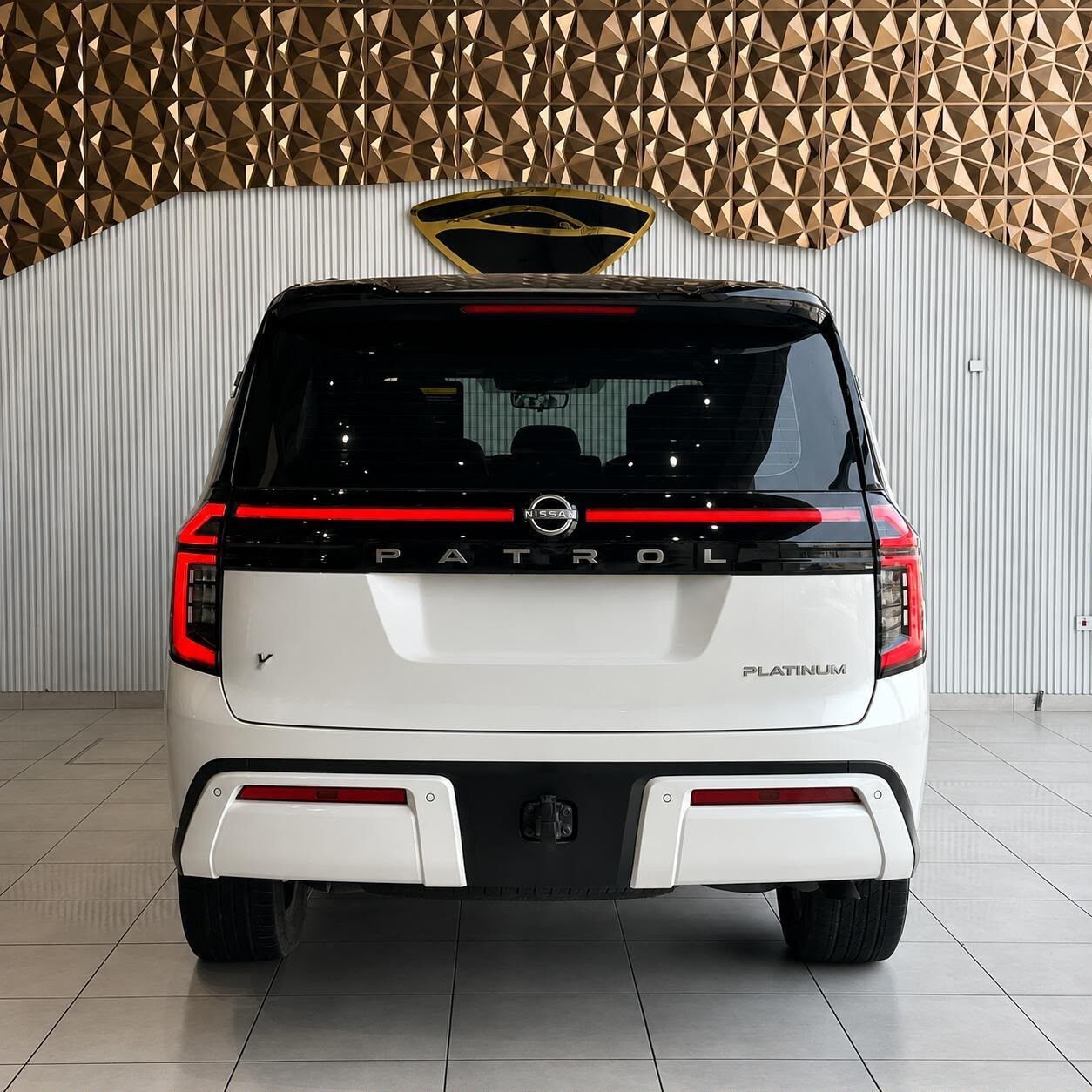 Riffa, Vehicles, Cars & Trucks , BHD 34500,  NISSAN PATROL PLATINUM V6T TWIN TURBO 2025 WHITE,  2025,  Automatic,  29000 KM,