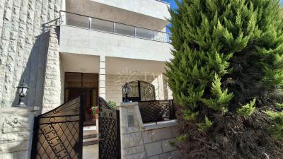 Amman, Apartments, Flats, Houses & Villas, JOD 25000/year,  3 BR,  Luxury First-Floor Villa For Rent In Dabouq