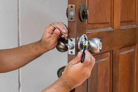 New York, Business, Locked Out? Commercial Door Locksmith Near Me In Phoenix Available 24/7