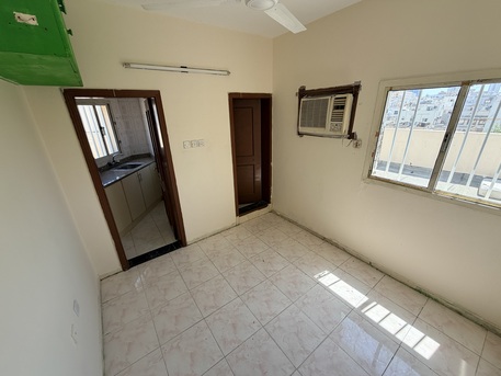 Gudaibiya, Apartments, Flats, Houses & Villas, BHD 120/year,  Studio,  Amazing Semi Furnished Studio Apartment Available