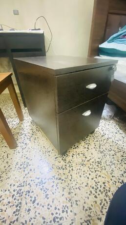 Busaiteen, Furniture, BHD 16,  SIDE TABLE AND CHAIR FOR SALE
