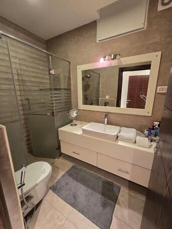 Amman, Apartments, Flats, Houses & Villas, JOD 15000/year,  Furnished,  3 BR,  220 Sq. Meter,  Ground Floor Apartment For Rent