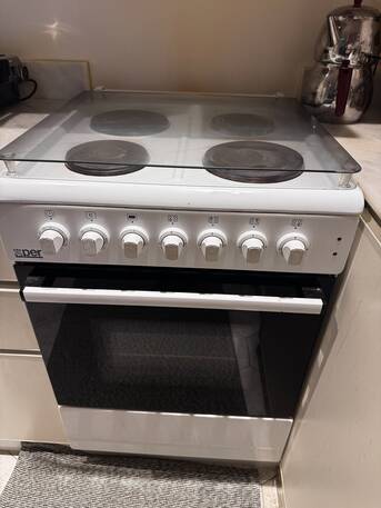 Al Wizarat, Household Items, SAR 600,  4-Burner Freestanding Electric Cooker For Sale