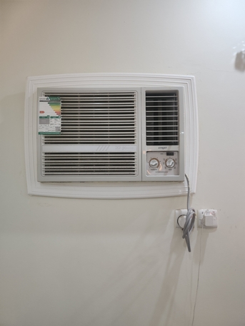 Yanbu, Air Conditioners, SAR 700,  Urgent Sale
