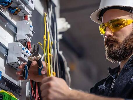 Dubai, Manpower, Electromechanical Contractor UAE | MEP & Engineering | Arts LLC